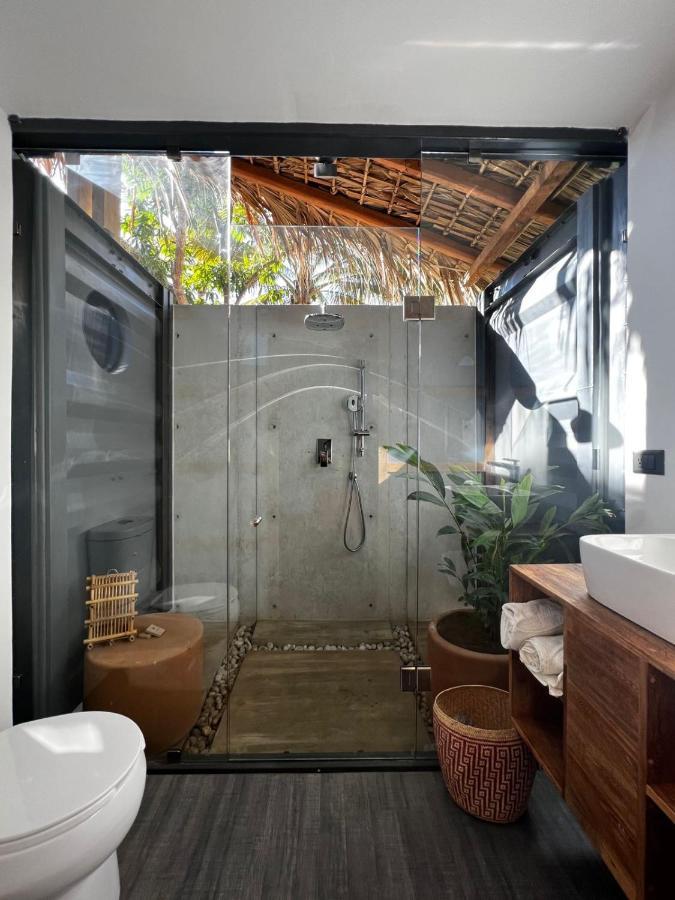 H20 Container Cabins Сан Агустинильо Екстериор снимка